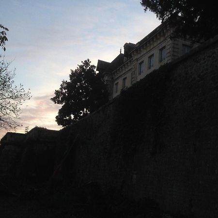 Chateau De Chasseneuil Sur Bonnieure Bagian luar foto