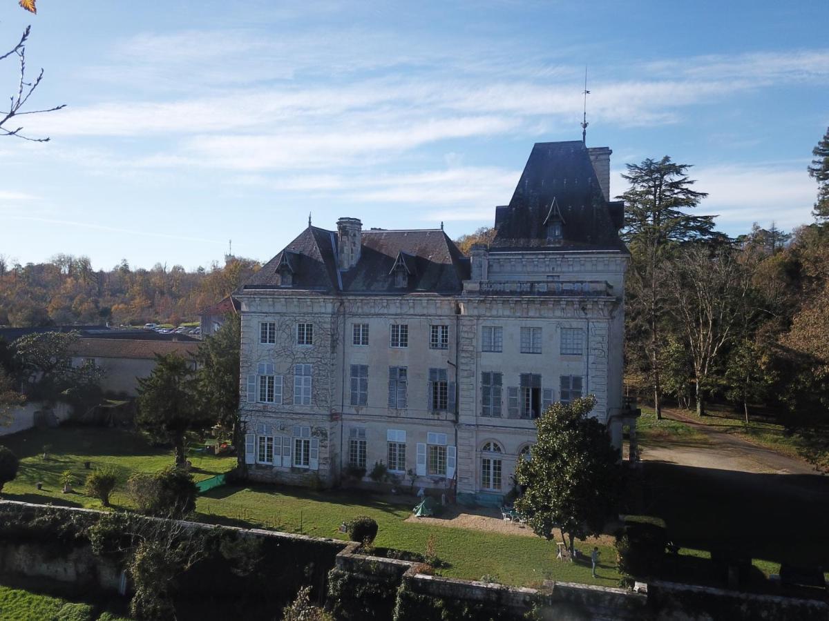 Chateau De Chasseneuil Sur Bonnieure Bagian luar foto